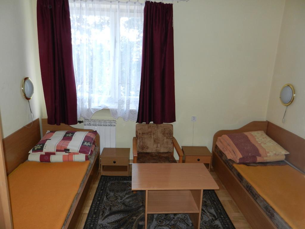Srodborowianka Apartment Otwock Ruang foto